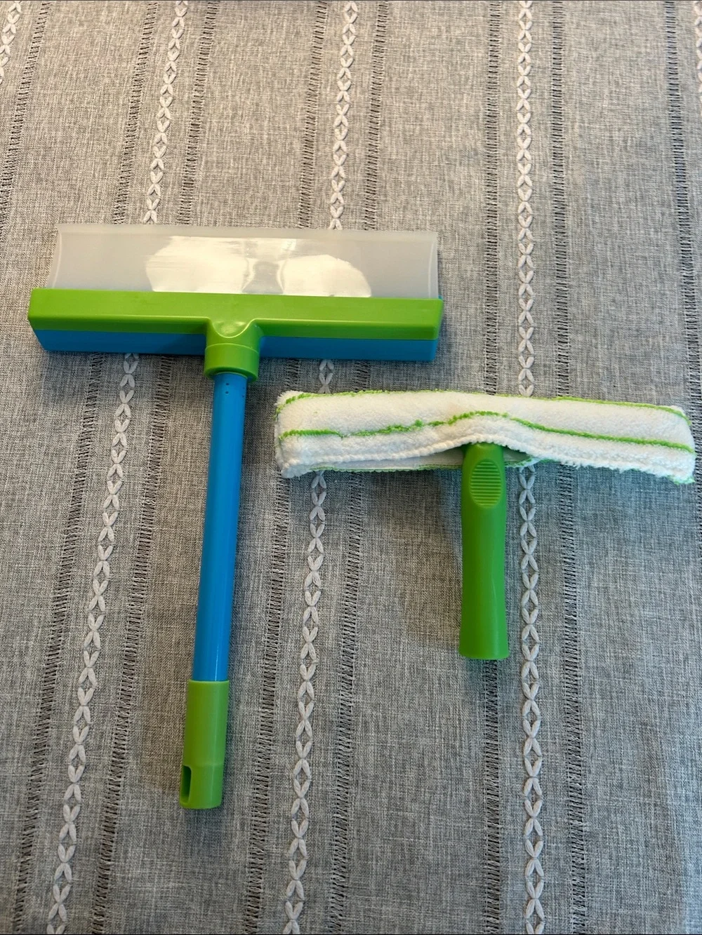 Window Squeegee and Microfiber Scrubber Set - Blue & Green